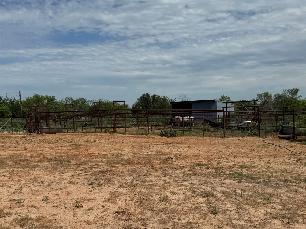 1017 County Road 3555 Paradise, TX 76073