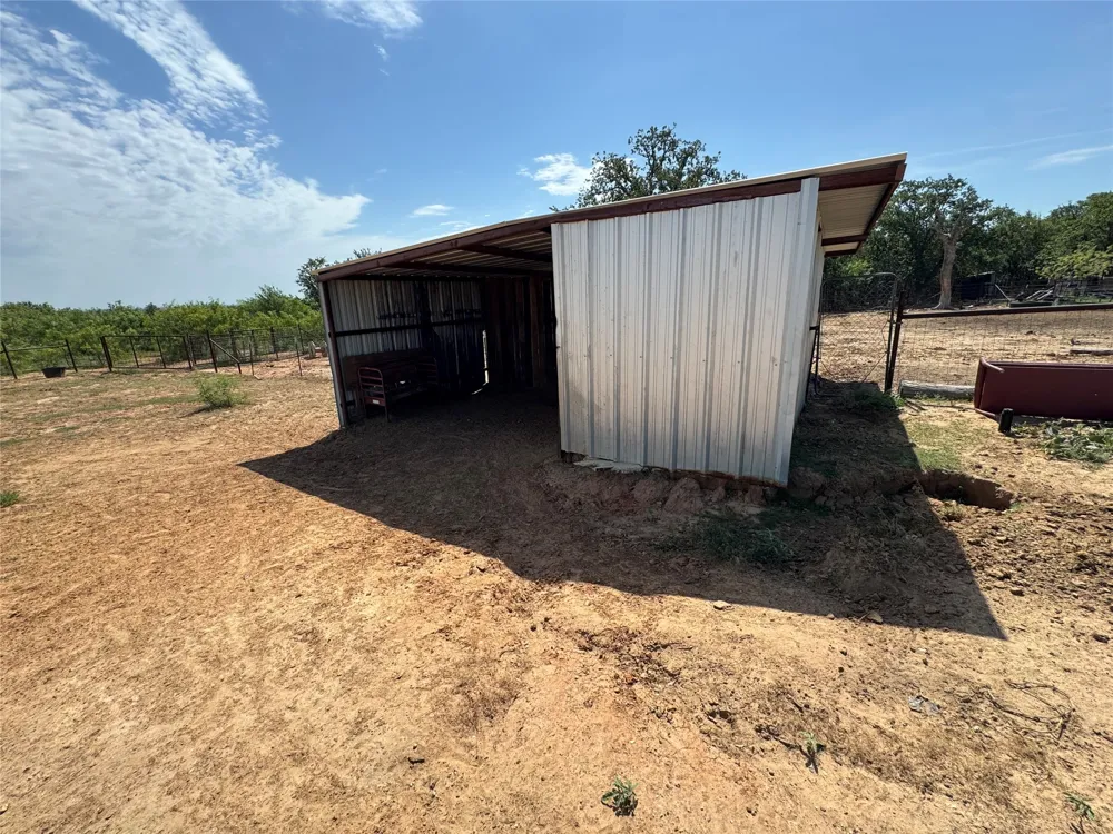 1017 County Road 3555 Paradise, TX 76073