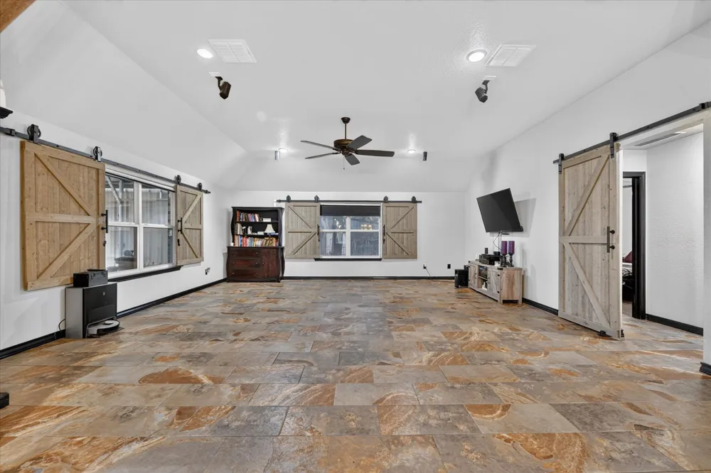 1017 County Road 3555 Paradise, TX 76073