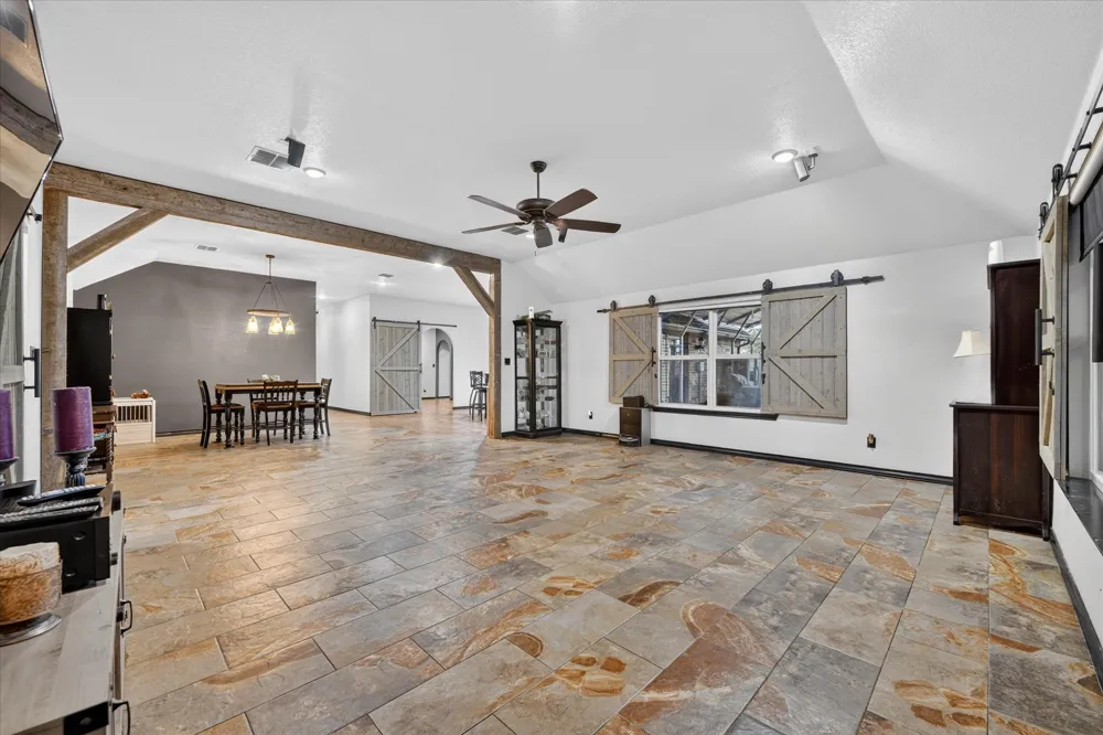 1017 County Road 3555 Paradise, TX 76073