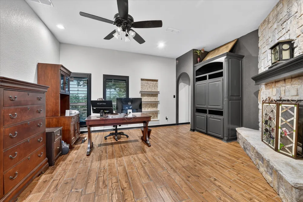1017 County Road 3555 Paradise, TX 76073