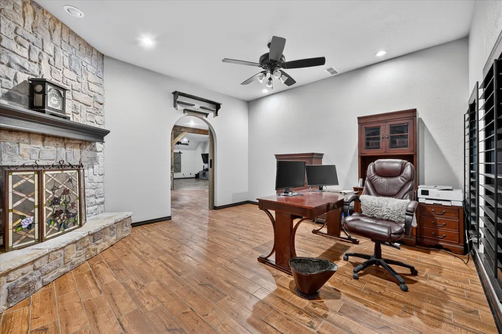 1017 County Road 3555 Paradise, TX 76073