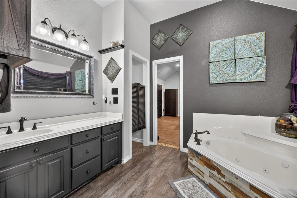 1017 County Road 3555 Paradise, TX 76073