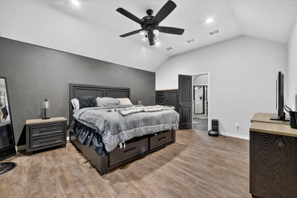 1017 County Road 3555 Paradise, TX 76073