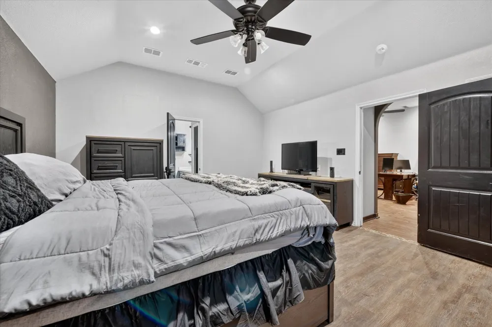 1017 County Road 3555 Paradise, TX 76073