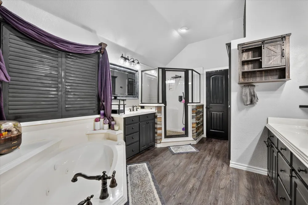 1017 County Road 3555 Paradise, TX 76073