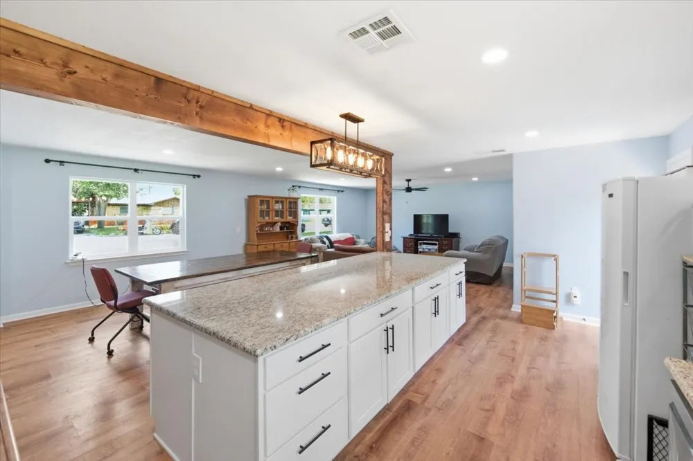 213 Virginia Drive Lacy Lakeview, TX 76705