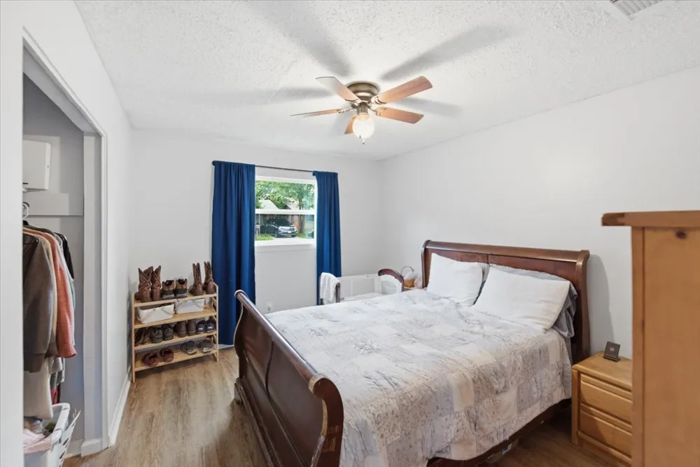 213 Virginia Drive Lacy Lakeview, TX 76705