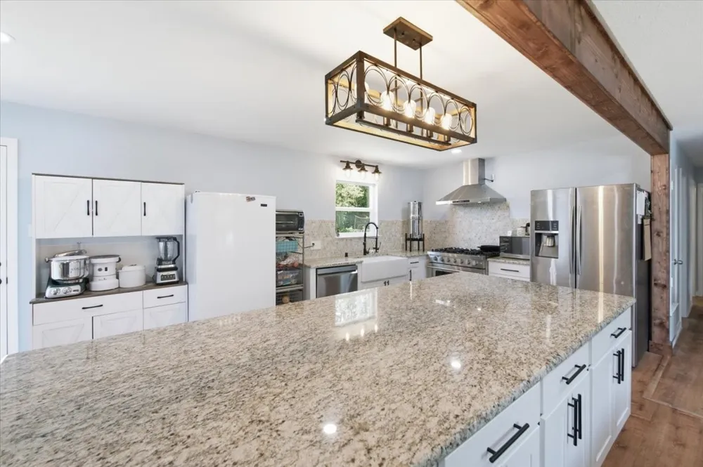 213 Virginia Drive Lacy Lakeview, TX 76705
