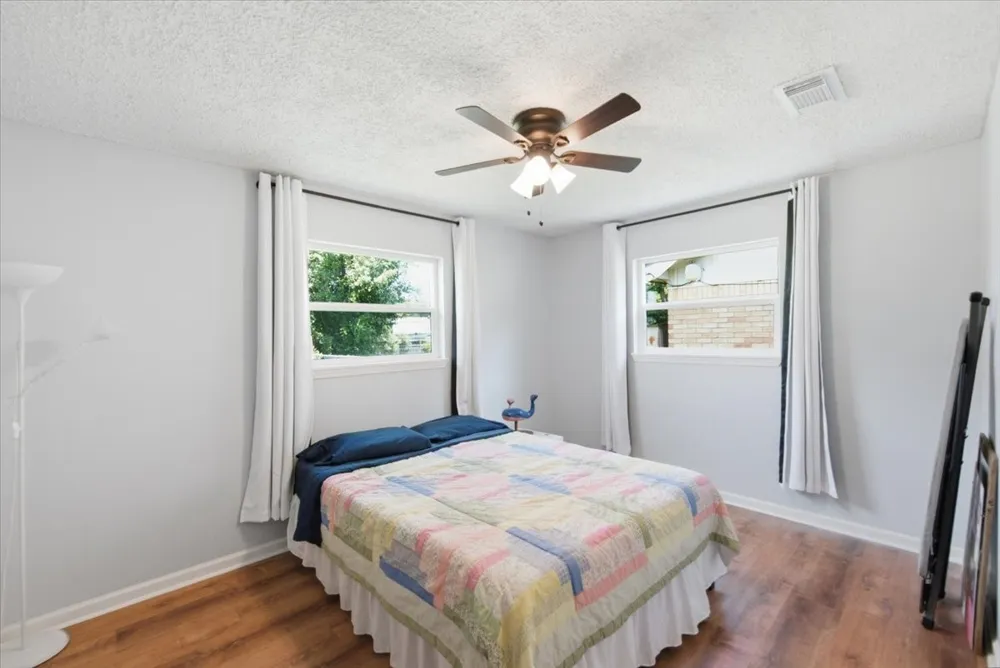 213 Virginia Drive Lacy Lakeview, TX 76705