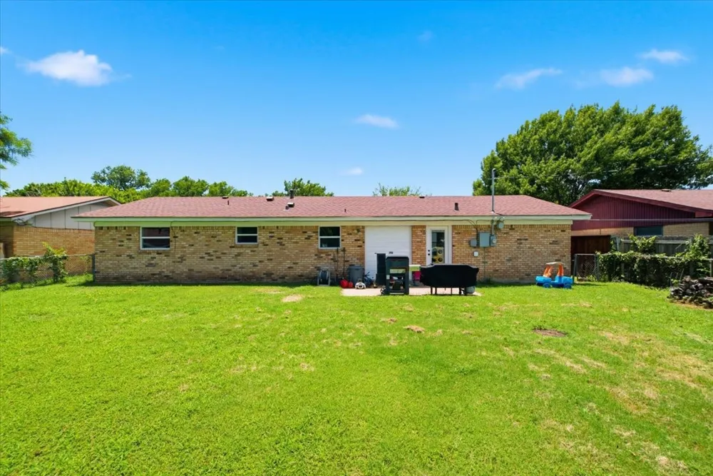 213 Virginia Drive Lacy Lakeview, TX 76705