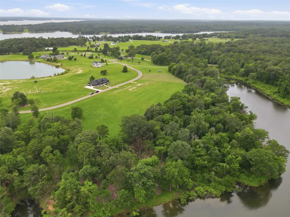 Pr 2712 Mt Pleasant, TX 75455