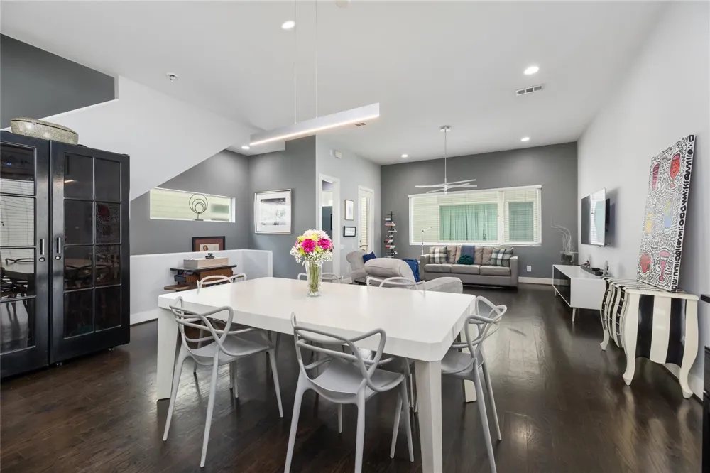1229 W 17th Street Houston, TX 77008
