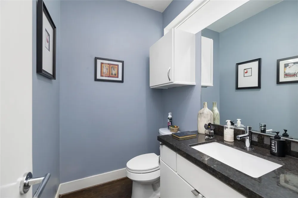 1229 W 17th Street Houston, TX 77008