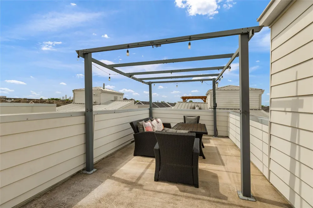 1229 W 17th Street Houston, TX 77008