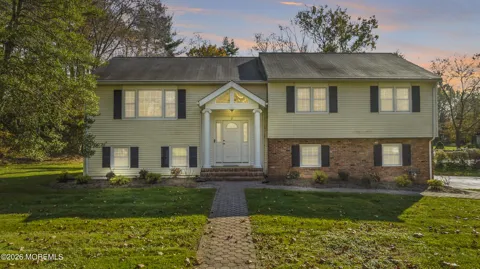 2 Sweet Briar Lane