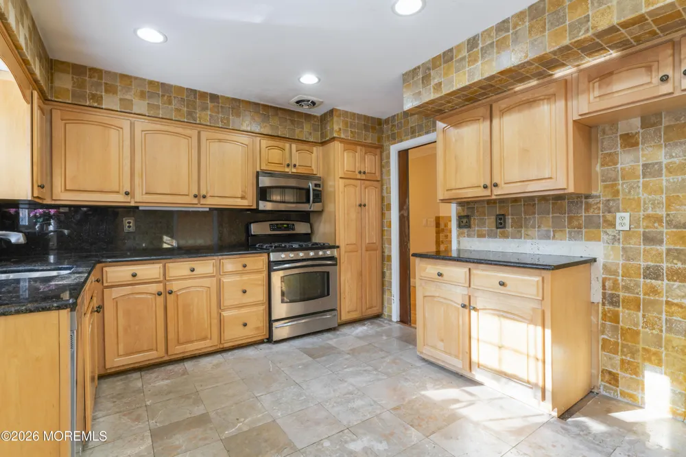 2 Sweet Briar Lane Holmdel, NJ 07733