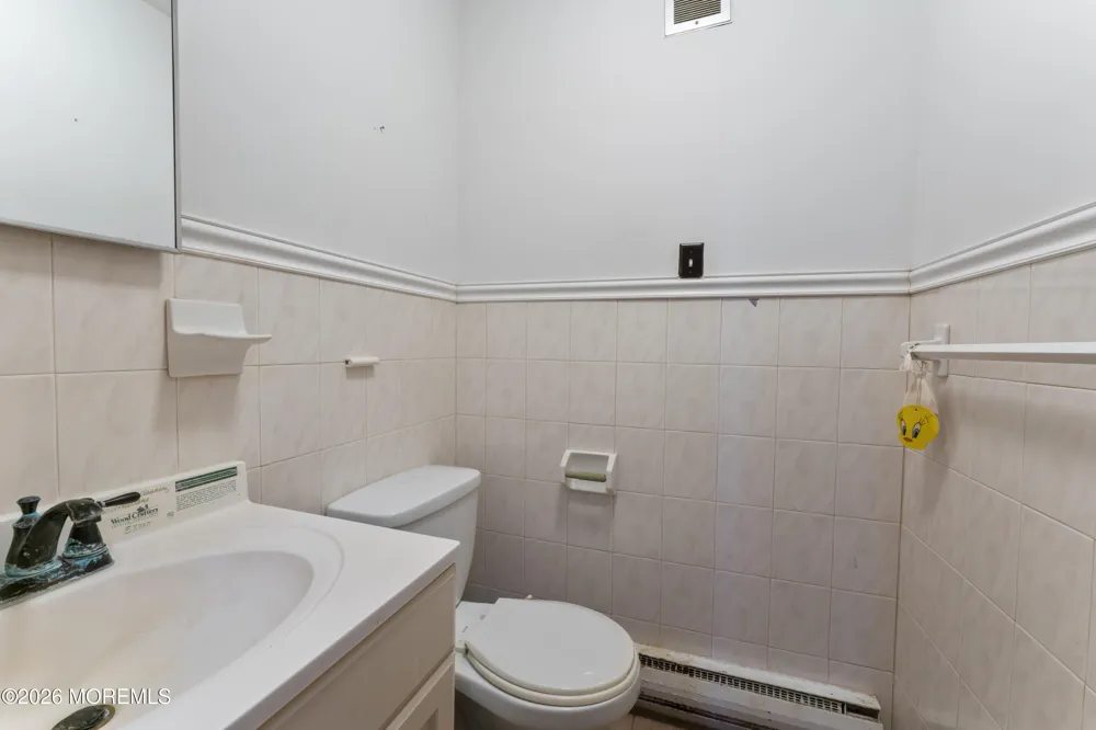 2 Sweet Briar Lane Holmdel, NJ 07733