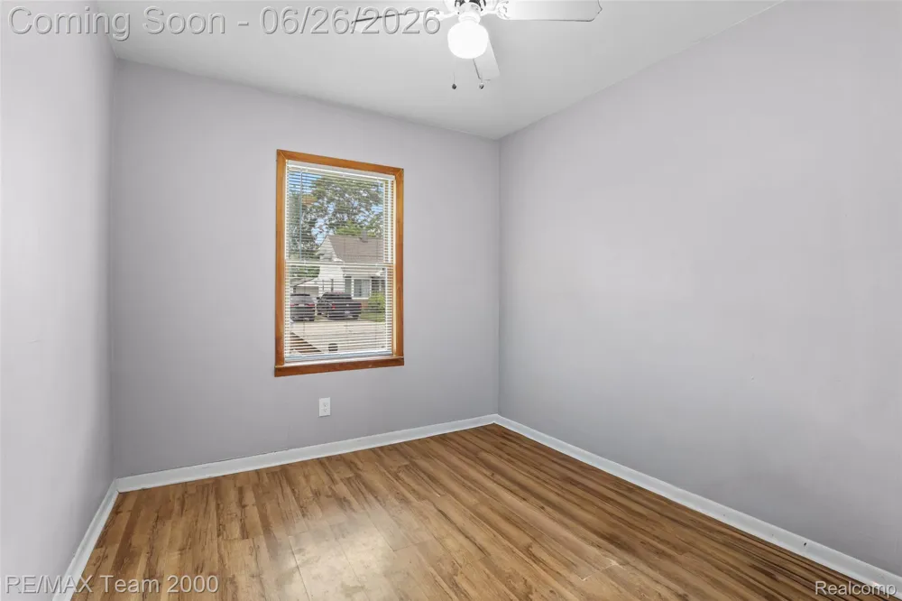 23336 Hoover Avenue Hazel Park City, MI 48030