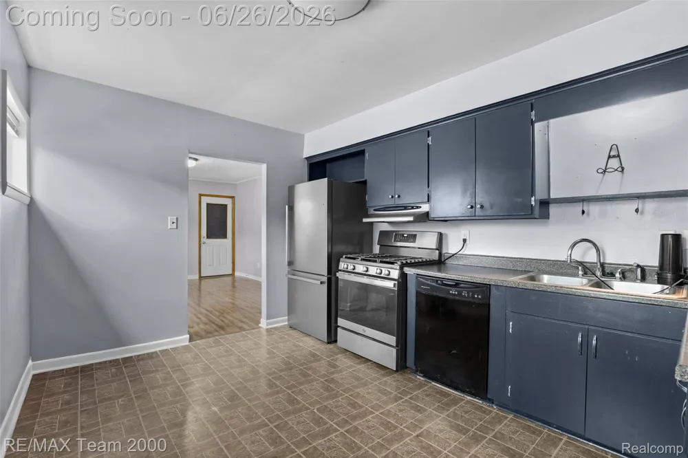 23336 Hoover Avenue Hazel Park City, MI 48030