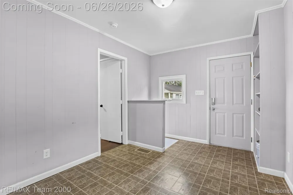 23336 Hoover Avenue Hazel Park City, MI 48030