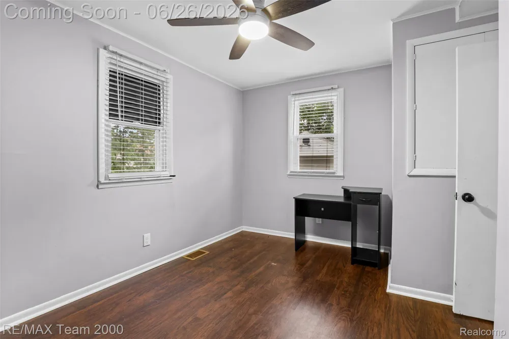 23336 Hoover Avenue Hazel Park City, MI 48030
