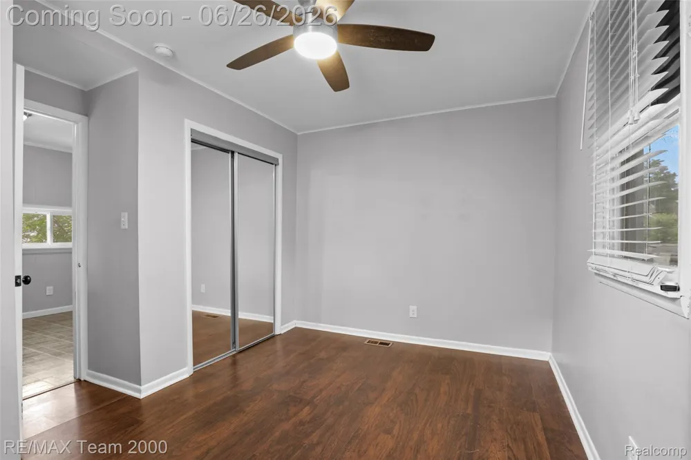 23336 Hoover Avenue Hazel Park City, MI 48030