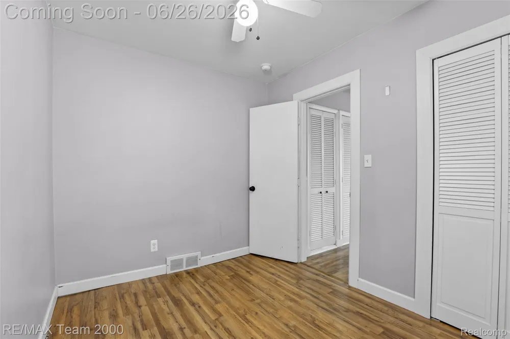23336 Hoover Avenue Hazel Park City, MI 48030
