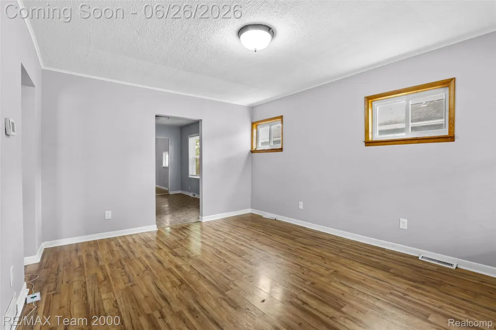 23336 Hoover Avenue Hazel Park City, MI 48030