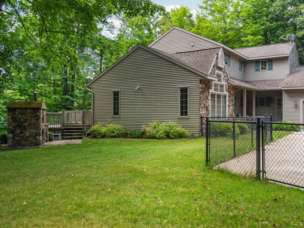 15445 Holly Drive Springdale Township, MI 49683