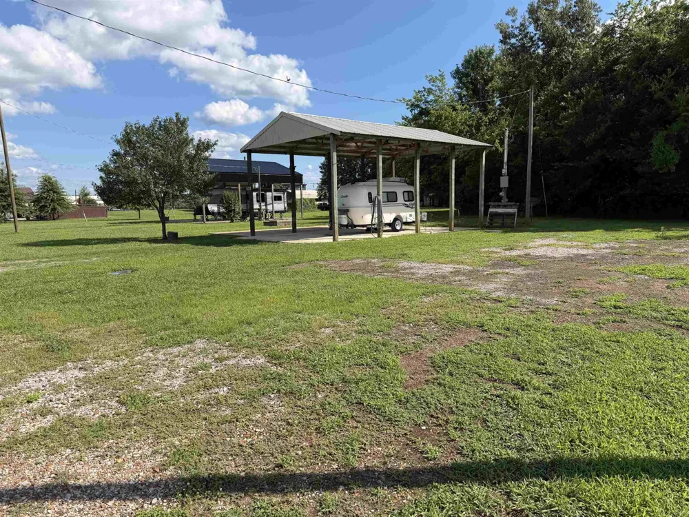3045 CATFISH LN Crump, TN 38327