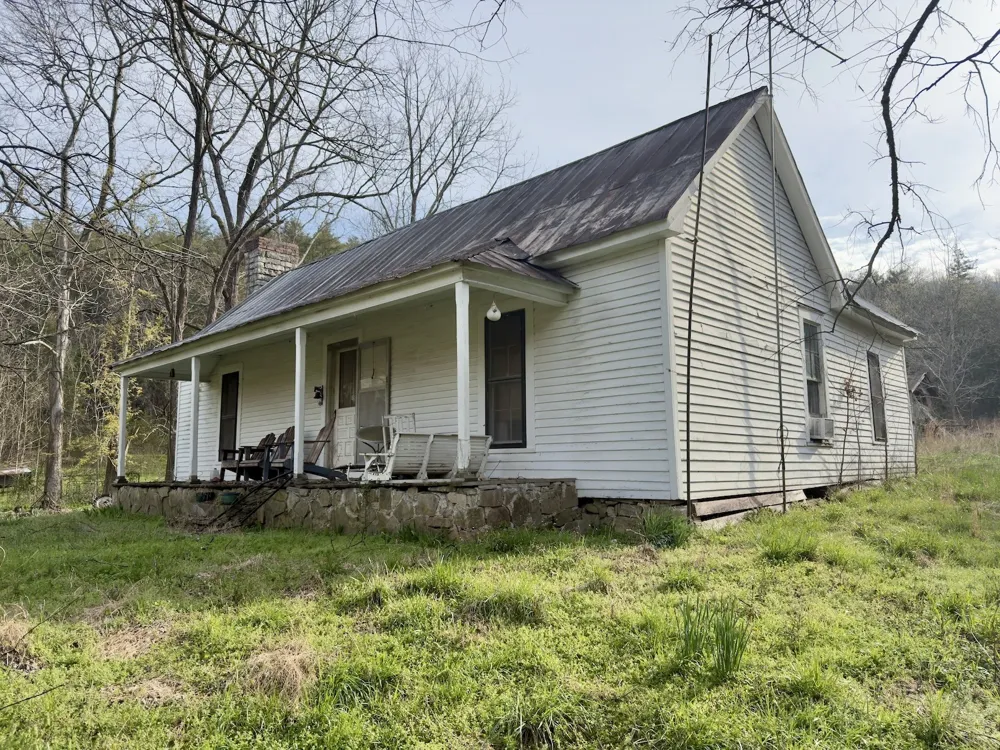 3780A Hurricane Creek Rd Woodbury, TN 37190