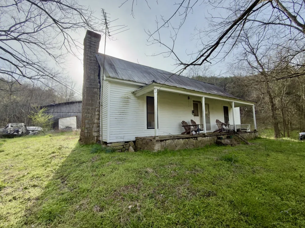 3780A Hurricane Creek Rd Woodbury, TN 37190