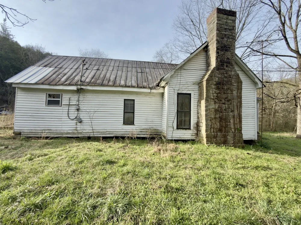 3780A Hurricane Creek Rd Woodbury, TN 37190