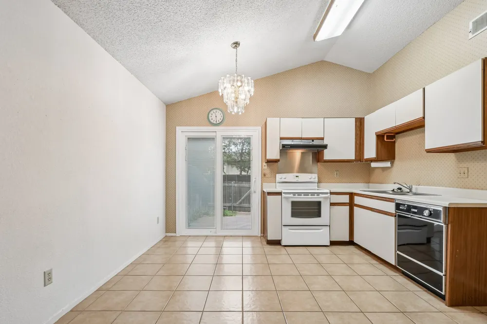 1015 E Yager Lane #2 Austin, TX 78753
