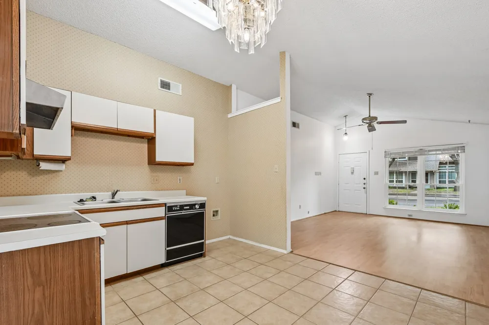 1015 E Yager Lane #2 Austin, TX 78753