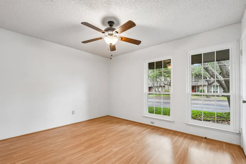 1015 E Yager Lane #2 Austin, TX 78753