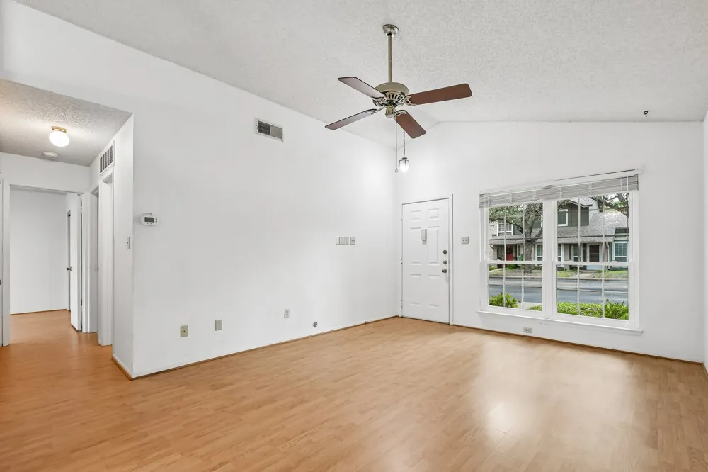 1015 E Yager Lane #2 Austin, TX 78753