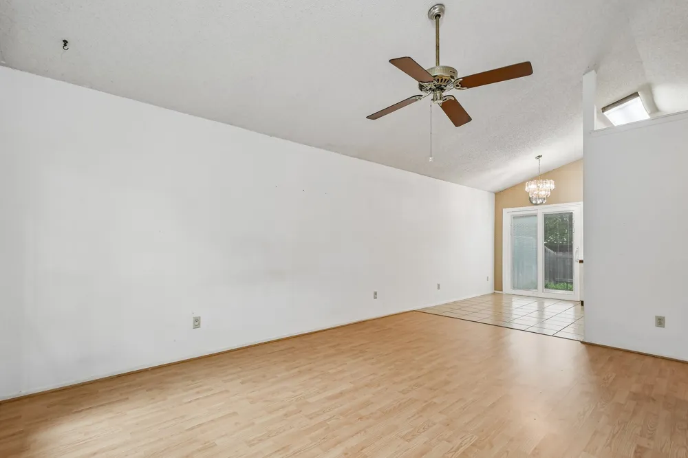 1015 E Yager Lane #2 Austin, TX 78753