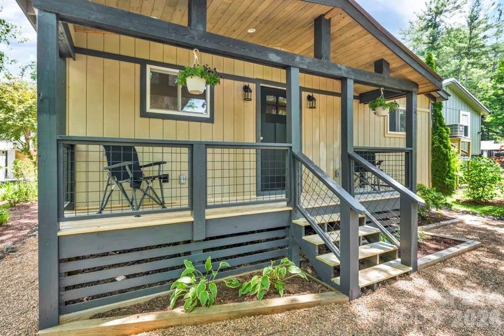 209 Meadow Loop Newland, NC 28657