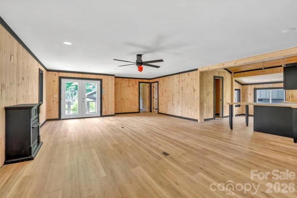 209 Meadow Loop Newland, NC 28657