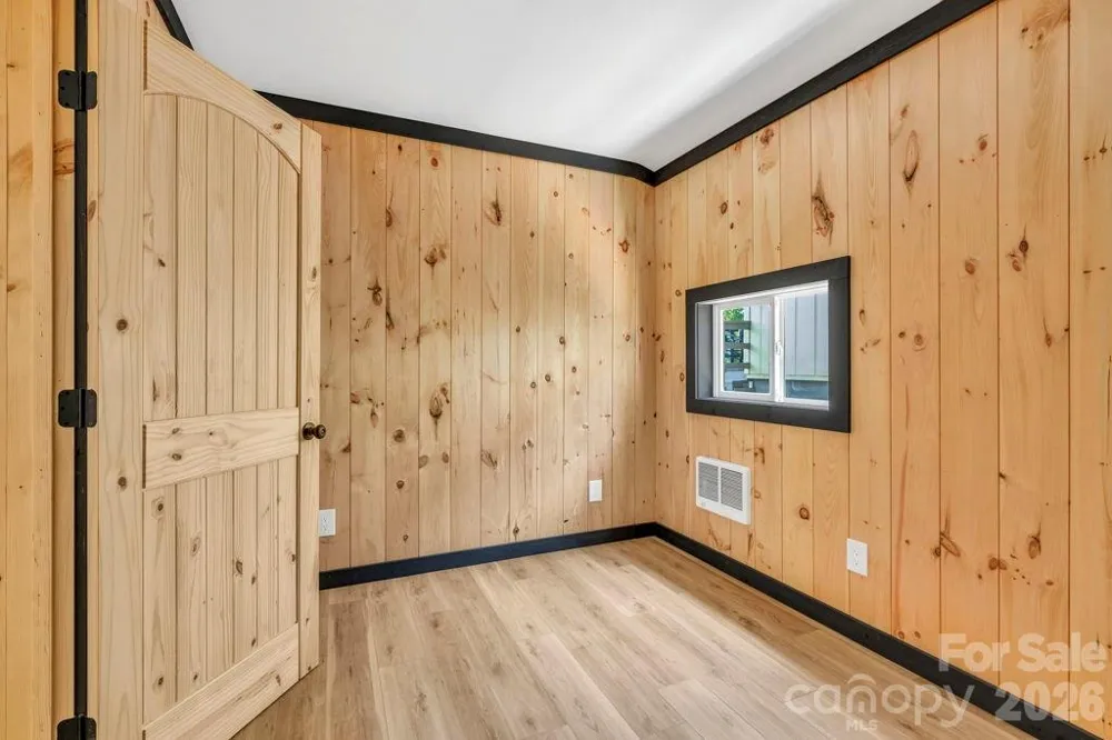 209 Meadow Loop Newland, NC 28657
