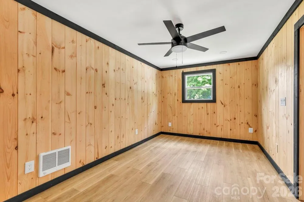 209 Meadow Loop Newland, NC 28657