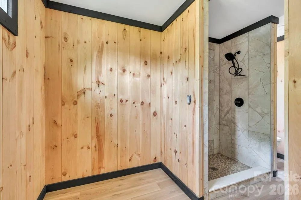 209 Meadow Loop Newland, NC 28657