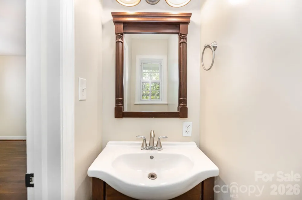 1355 Leheigh Court Winston Salem, NC 27103