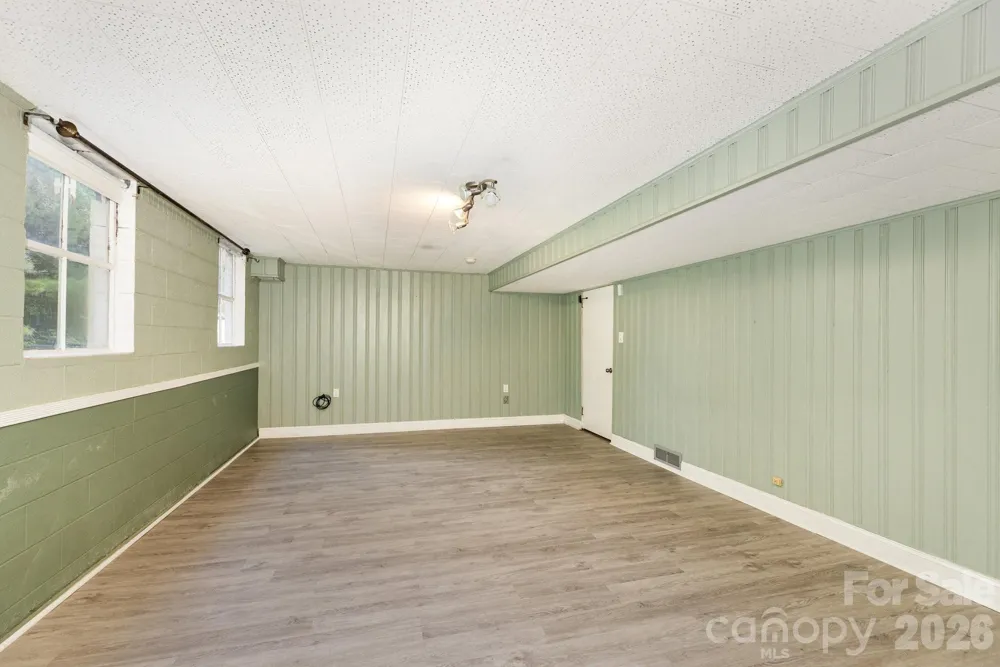 1355 Leheigh Court Winston Salem, NC 27103