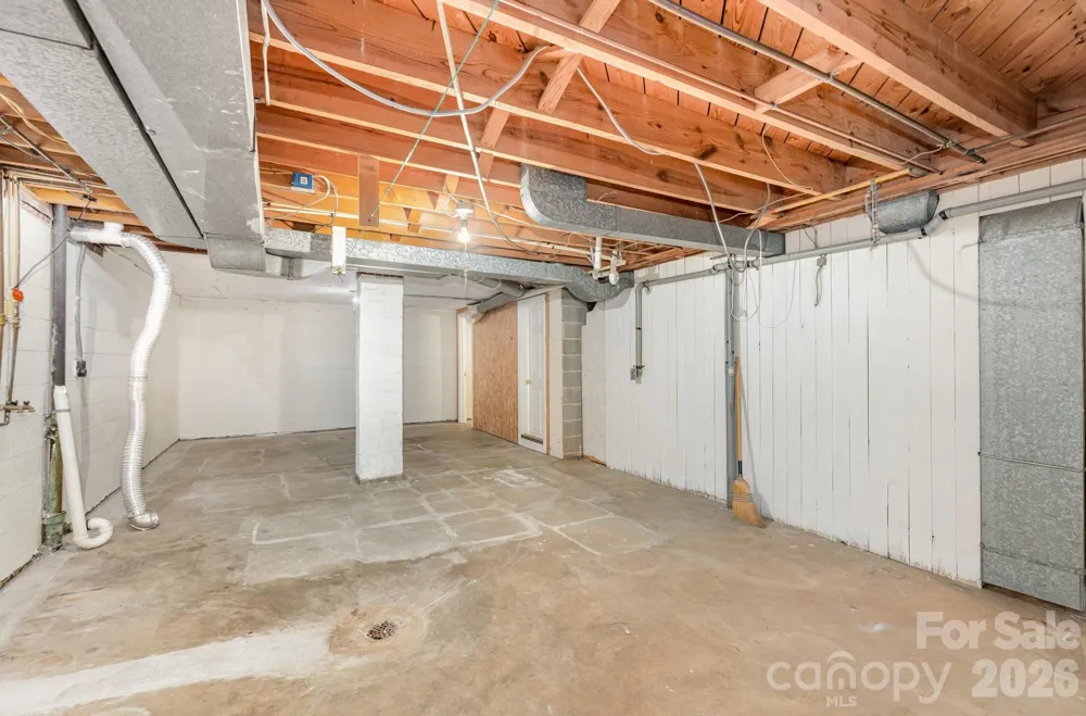 1355 Leheigh Court Winston Salem, NC 27103