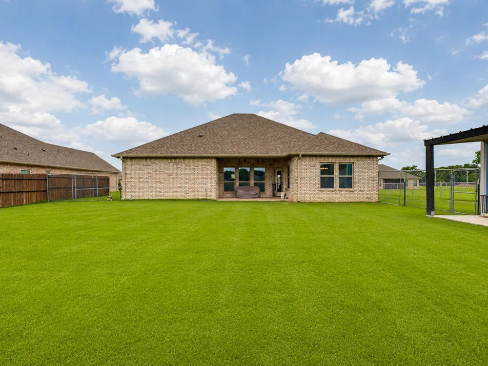 505 Neu Drive Lindsay, TX 76250