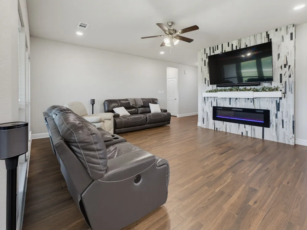 505 Neu Drive Lindsay, TX 76250