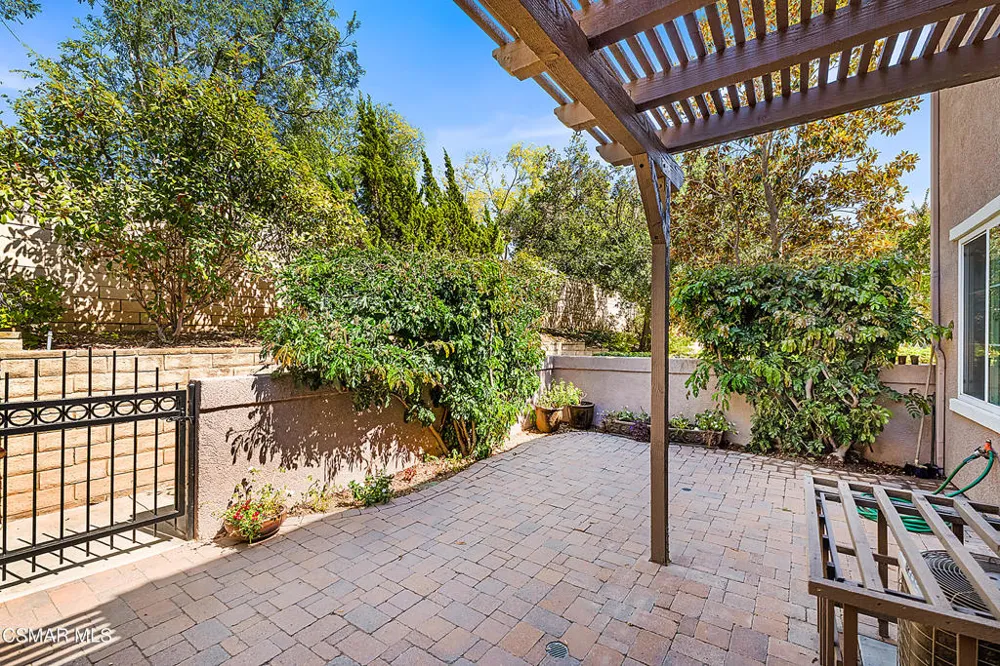1325 Ashton Park Lane Newbury Park, CA 91320